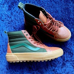 Vans ultracush high top MTE women’s 9